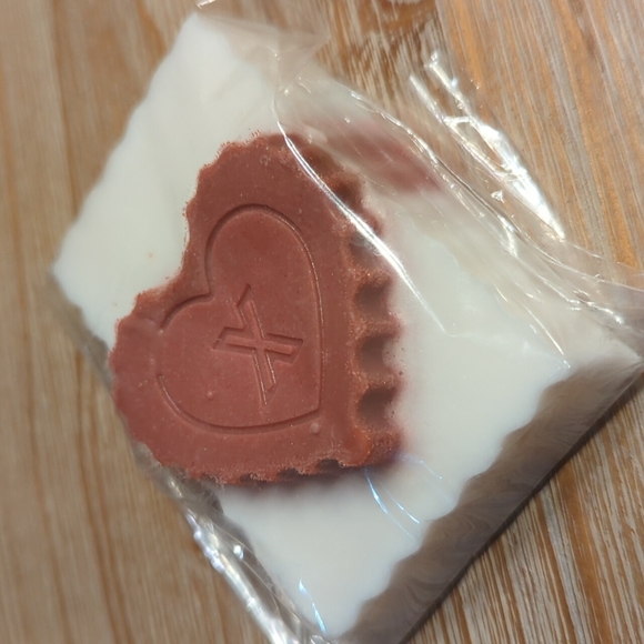 ❤️❤️❤️❤️Chocolate Cherry Cocoa Butter Soaps - Picture 2 of 4